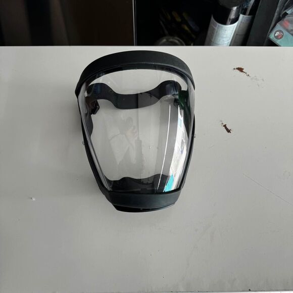 Clear Face Mask - Picture 6 of 8